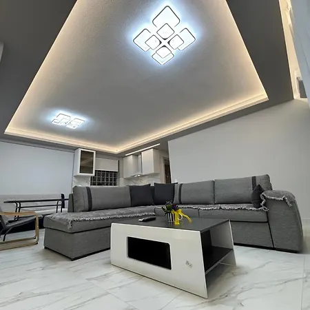 Escape * Neos Marmaras