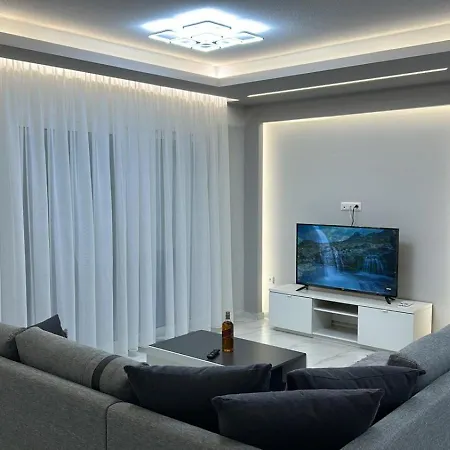 Escape * Neos Marmaras